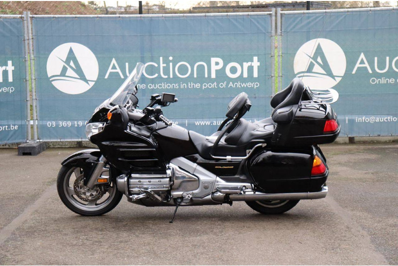 Honda GL1800 - دراجة بخارية: صور 2 Honda GL1800 - دراجة بخارية: صور 2