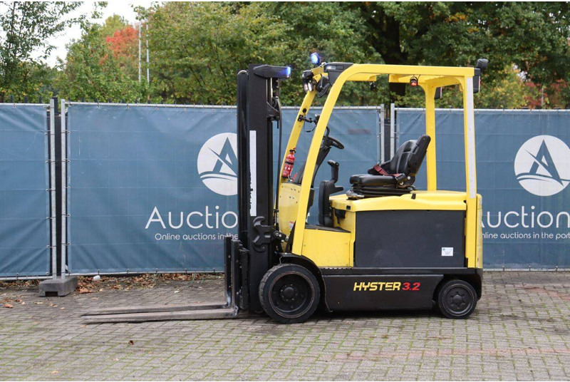 Hyster E3.2XN - رافعة شوكية كهربائية: صور 1 Hyster E3.2XN - رافعة شوكية كهربائية: صور 1