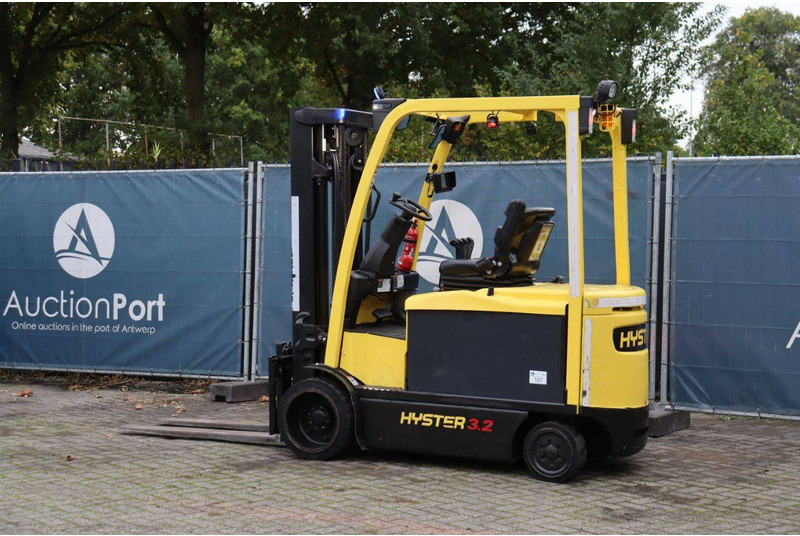 Hyster E3.2XN - رافعة شوكية كهربائية: صور 3 Hyster E3.2XN - رافعة شوكية كهربائية: صور 3