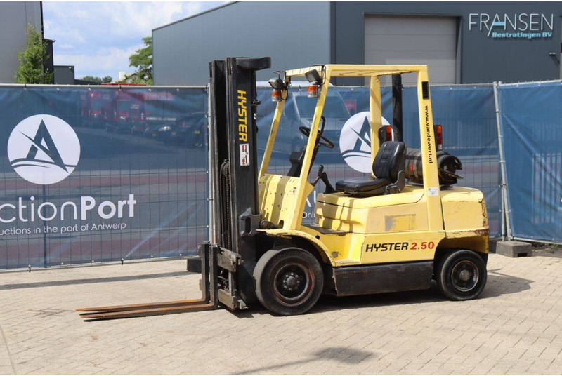 رافعة شوكية تعمل بالغاز Hyster H2.50XM: صور 9