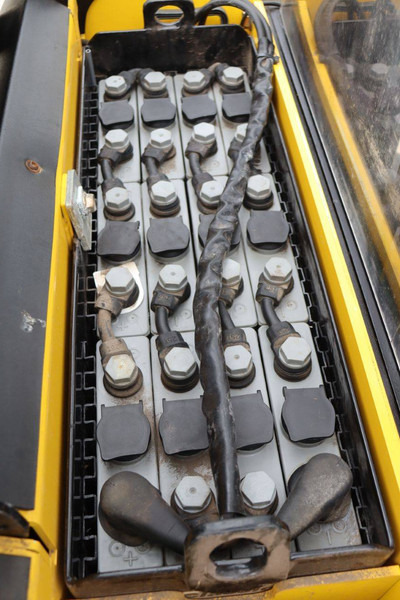 معدات تكديس Hyundai 10 LS-7: صور 18 معدات تكديس Hyundai 10 LS-7: صور 18