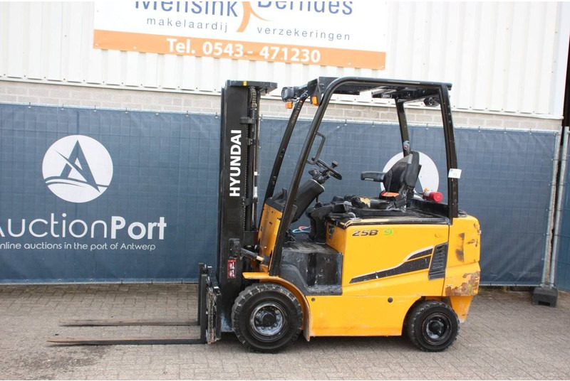 Hyundai 25B-9 - رافعة شوكية كهربائية: صور 1 Hyundai 25B-9 - رافعة شوكية كهربائية: صور 1