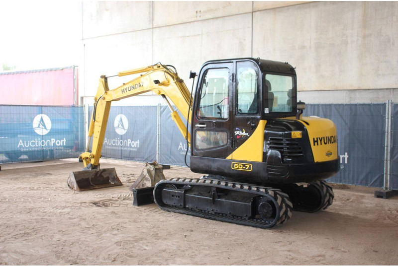 Hyundai R60-7 - حفارات زحافة: صور 3 Hyundai R60-7 - حفارات زحافة: صور 3