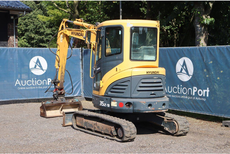 Hyundai Robex 35Z-9 - حفارات زحافة: صور 4 Hyundai Robex 35Z-9 - حفارات زحافة: صور 4