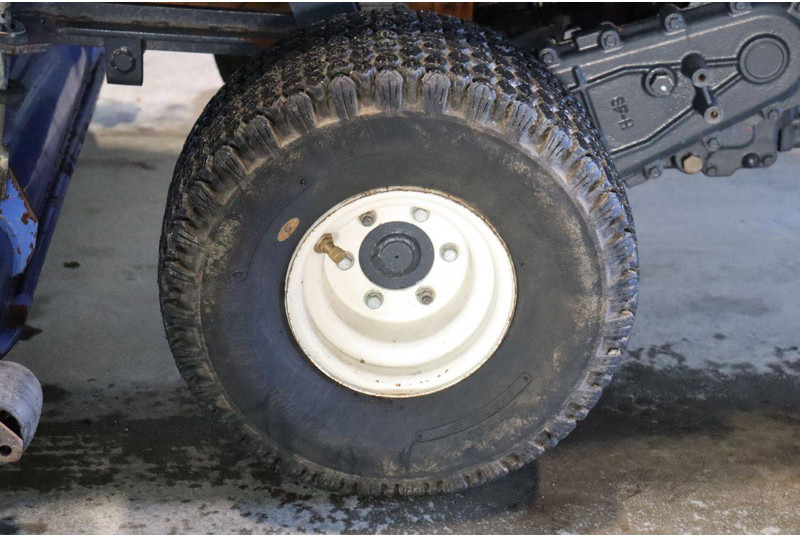 جزازة المروج Iseki SFH220T: صور 15