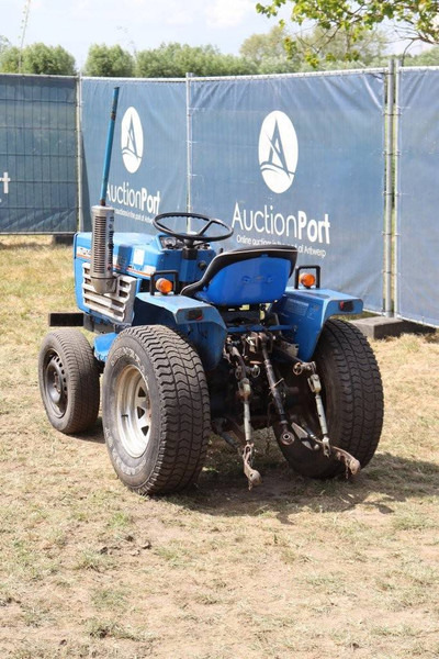 Iseki TU1400 - جرار: صور 4 Iseki TU1400 - جرار: صور 4