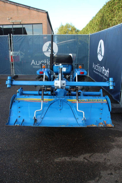 Iseki TU1600 - جرار: صور 4 Iseki TU1600 - جرار: صور 4