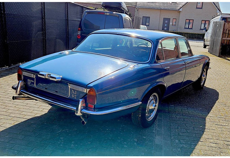 Jaguar XJ 4.2 Manual 4-Speed Overdrive - سيدان: صور 3 Jaguar XJ 4.2 Manual 4-Speed Overdrive - سيدان: صور 3