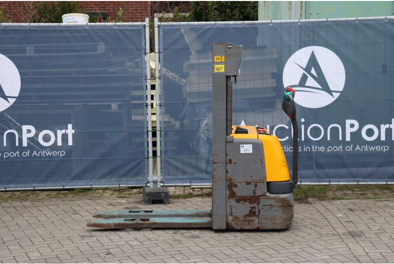 Jungheinrich EJC 216 - معدات تكديس: صور 2 Jungheinrich EJC 216 - معدات تكديس: صور 2