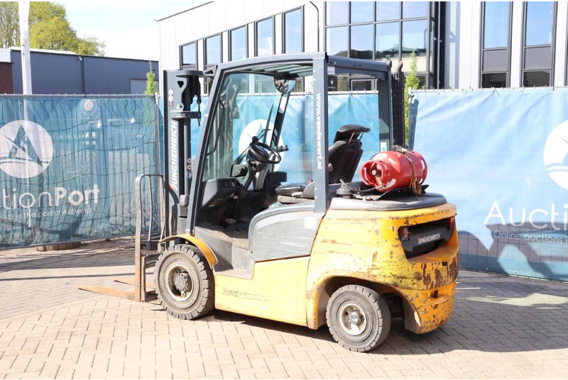 Jungheinrich TFG 425 - رافعة شوكية تعمل بالغاز: صور 3 Jungheinrich TFG 425 - رافعة شوكية تعمل بالغاز: صور 3