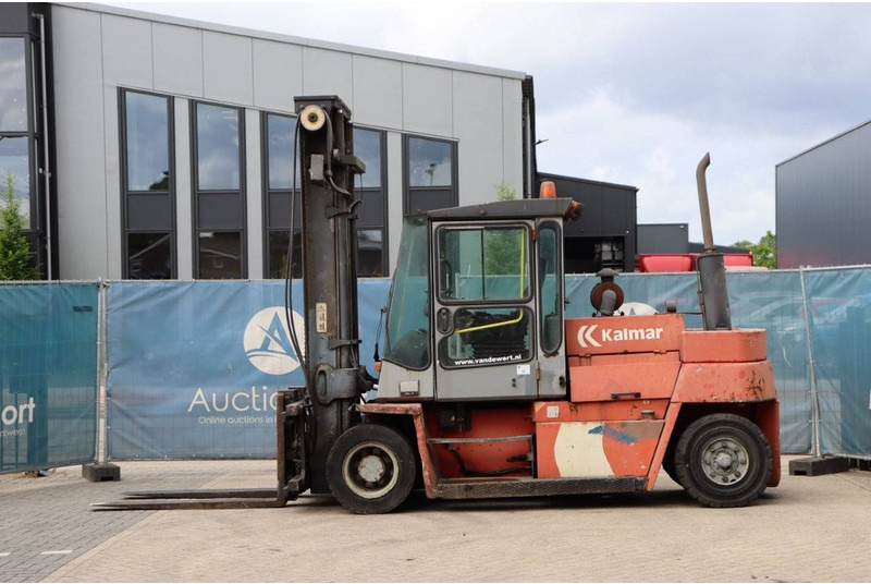 Kalmar DCD 80-9H - رافعة شوكية تعمل بالغاز: صور 2 Kalmar DCD 80-9H - رافعة شوكية تعمل بالغاز: صور 2