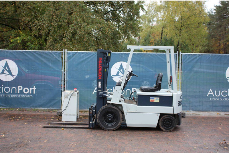 Komatsu FB20-3 - رافعة شوكية كهربائية: صور 2 Komatsu FB20-3 - رافعة شوكية كهربائية: صور 2