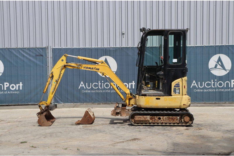 Komatsu PC18MR - حفارة مصغرة: صور 2 Komatsu PC18MR - حفارة مصغرة: صور 2
