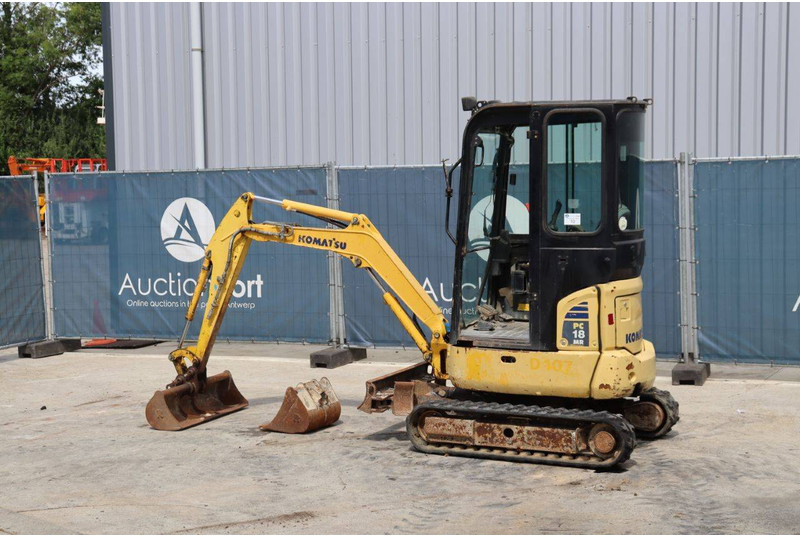 Komatsu PC18MR - حفارة مصغرة: صور 3 Komatsu PC18MR - حفارة مصغرة: صور 3