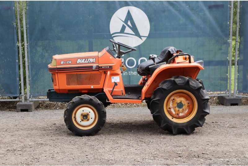Kubota B1-14 Bulltra - جرار: صور 2 Kubota B1-14 Bulltra - جرار: صور 2