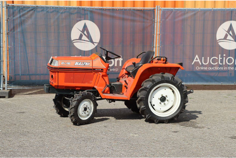 Kubota B1-16 Bulltra - جرار: صور 1 Kubota B1-16 Bulltra - جرار: صور 1