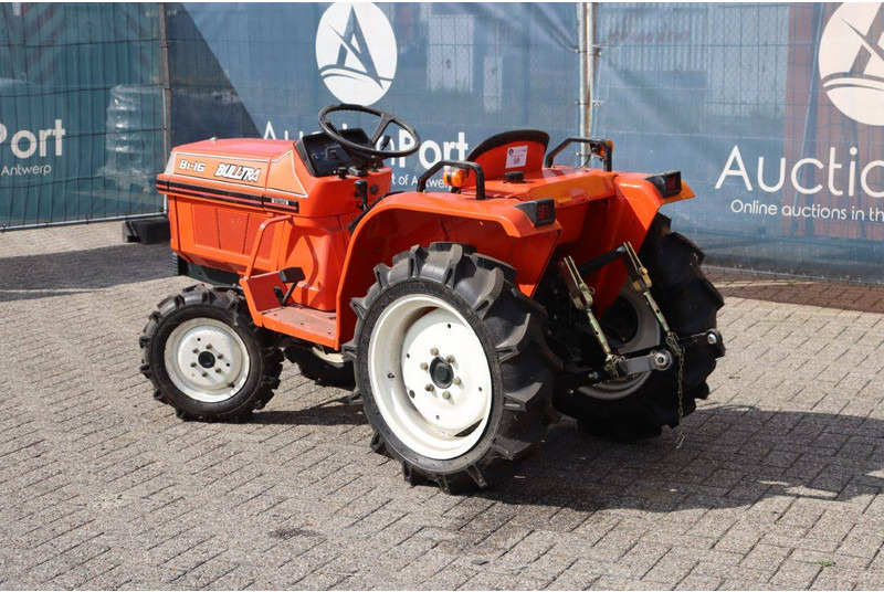 Kubota B1-16 Bulltra - جرار: صور 4 Kubota B1-16 Bulltra - جرار: صور 4