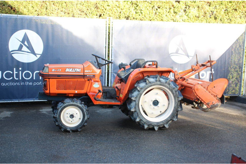 Kubota B1-17 Bulltra - جرار: صور 1 Kubota B1-17 Bulltra - جرار: صور 1