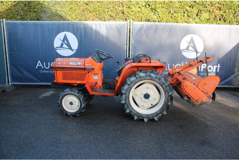 Kubota B1-17 Bulltra - جرار: صور 2 Kubota B1-17 Bulltra - جرار: صور 2