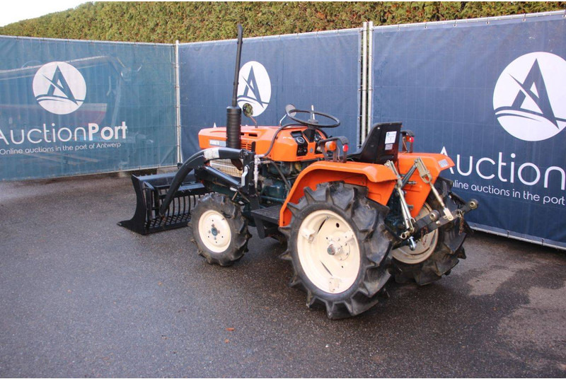 Kubota B1500DT - جرار: صور 3 Kubota B1500DT - جرار: صور 3
