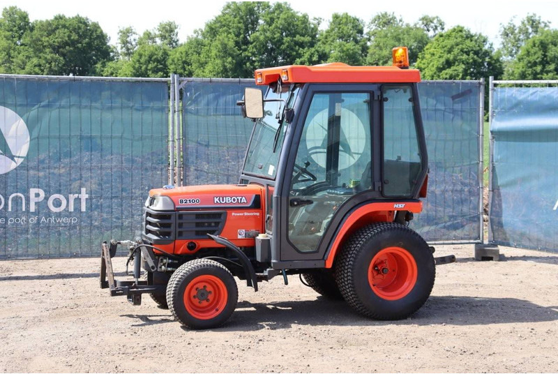 Kubota B2100HD - جرار: صور 1 Kubota B2100HD - جرار: صور 1