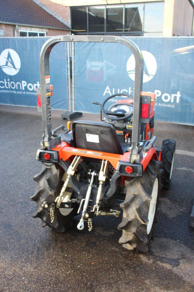 Kubota JB16 - جرار: صور 5 Kubota JB16 - جرار: صور 5