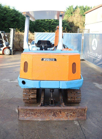 Kubota KH-033 - حفارات زحافة: صور 4 Kubota KH-033 - حفارات زحافة: صور 4
