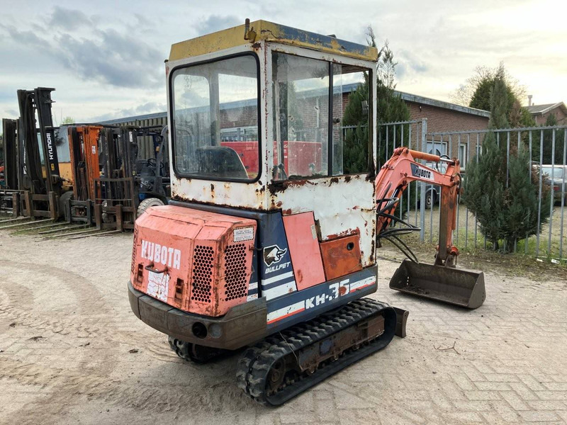 Kubota KH-36 - حفارة مصغرة: صور 5 Kubota KH-36 - حفارة مصغرة: صور 5