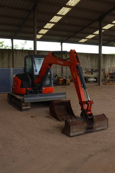 حفارات زحافة Kubota KX155-5: صور 8 حفارات زحافة Kubota KX155-5: صور 8