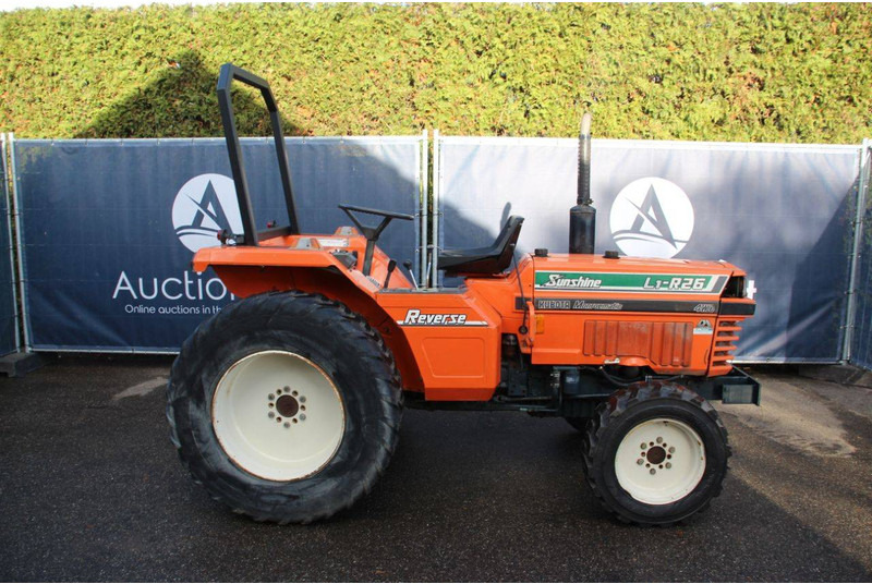 Kubota Sunshine L1-R26 Reverser - جرار: صور 2 Kubota Sunshine L1-R26 Reverser - جرار: صور 2