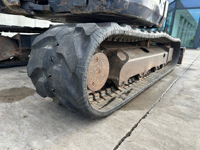 حفارات زحافة Kubota U-45-3: صور 17