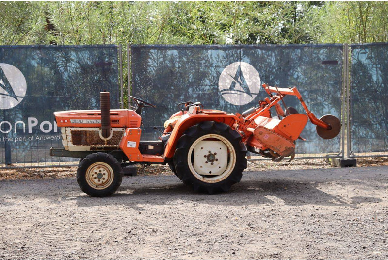 Kubota ZB1600 - جرار: صور 1 Kubota ZB1600 - جرار: صور 1