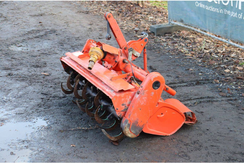 Kubota - ال معدات حراثه: صور 4 Kubota - ال معدات حراثه: صور 4