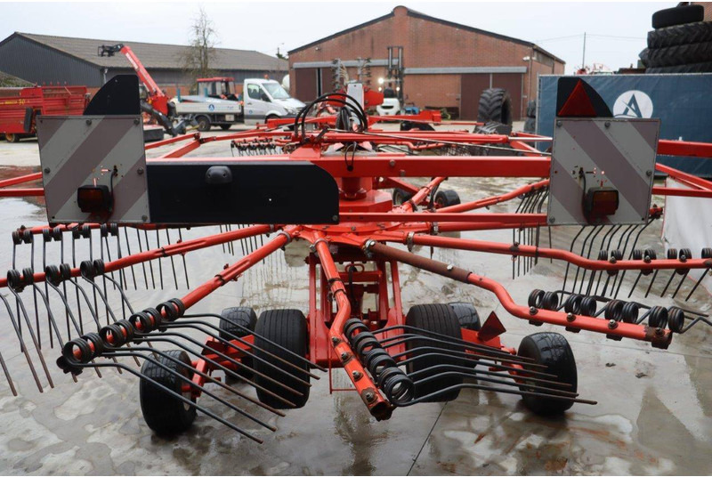 Kuhn GA7922 - لمّامَة القش: صور 4 Kuhn GA7922 - لمّامَة القش: صور 4