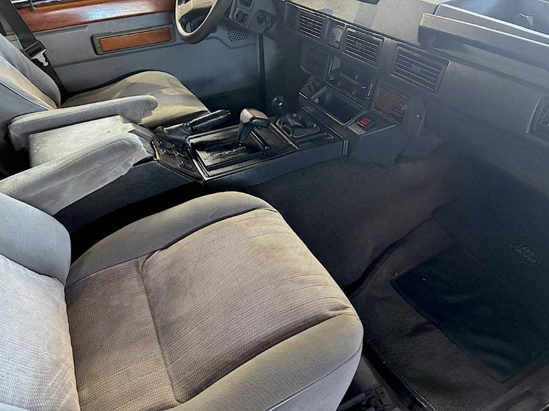 Land Rover Range Rover (I) _ ?? V8 Vogue SE Automatic - سيارة دفع رباعي: صور 5 Land Rover Range Rover (I) _ ?? V8 Vogue SE Automatic - سيارة دفع رباعي: صور 5