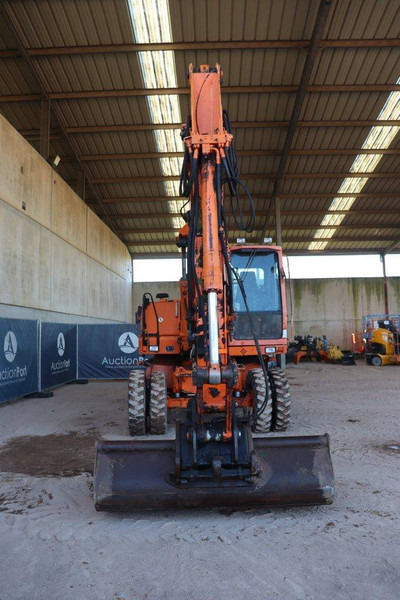 حفارة على عجلات Liebherr A316: صور 8