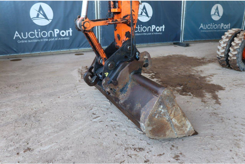 حفارة على عجلات Liebherr A316: صور 11