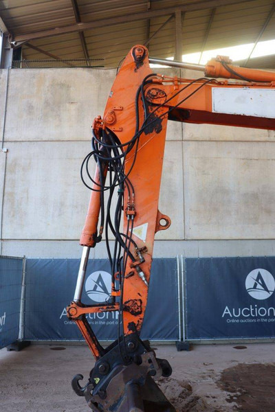 حفارة على عجلات Liebherr A316: صور 12