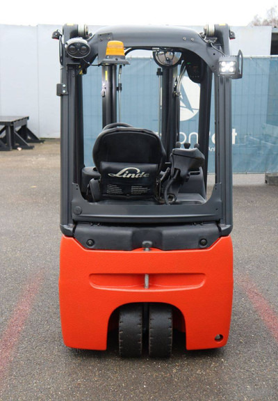 Linde E15-02 - رافعة شوكية كهربائية: صور 5 Linde E15-02 - رافعة شوكية كهربائية: صور 5