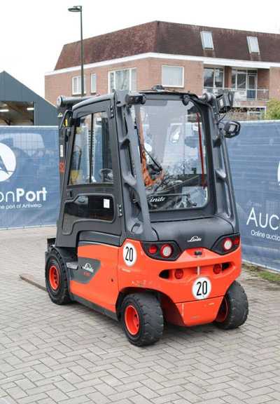 Linde E25-01 - رافعة شوكية كهربائية: صور 4 Linde E25-01 - رافعة شوكية كهربائية: صور 4