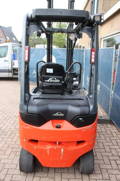 Linde E30RHL-01/600 - رافعة شوكية كهربائية: صور 4 Linde E30RHL-01/600 - رافعة شوكية كهربائية: صور 4