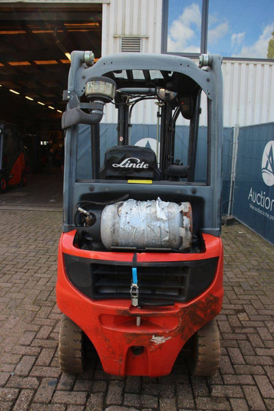 Linde H14T-C1 - رافعة شوكية تعمل بالغاز: صور 4 Linde H14T-C1 - رافعة شوكية تعمل بالغاز: صور 4