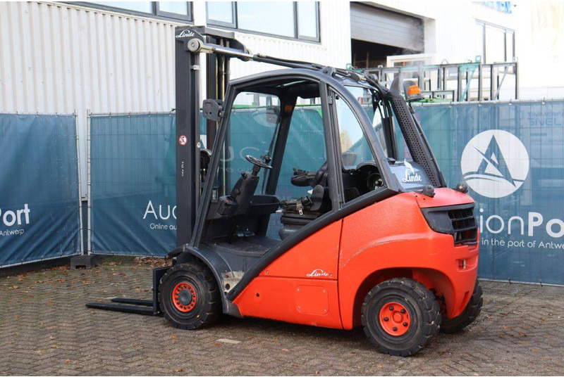 Linde H25T - رافعة شوكية تعمل بالغاز: صور 3 Linde H25T - رافعة شوكية تعمل بالغاز: صور 3