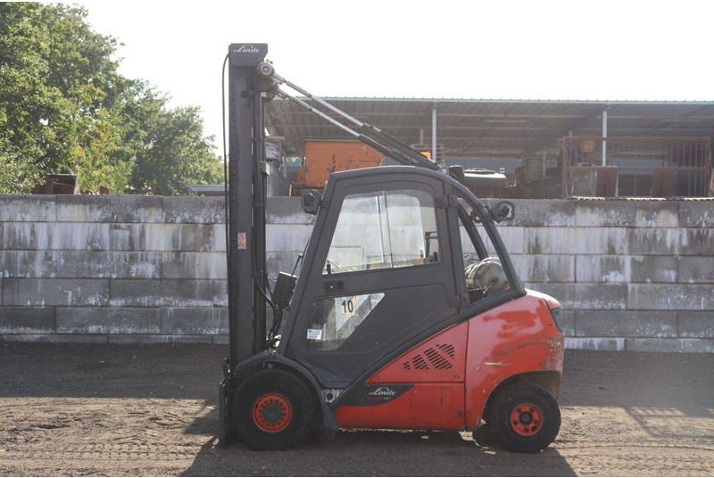 Linde H30CNG - رافعة شوكية تعمل بالغاز: صور 2 Linde H30CNG - رافعة شوكية تعمل بالغاز: صور 2