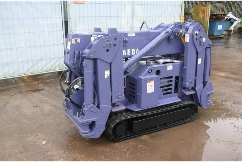 Maeda MC-205 - رافعة مجنزرة: صور 4 Maeda MC-205 - رافعة مجنزرة: صور 4