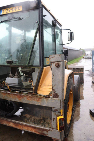 Massey Ferguson 860 - حفار متعدد الاستخدام: صور 5 Massey Ferguson 860 - حفار متعدد الاستخدام: صور 5