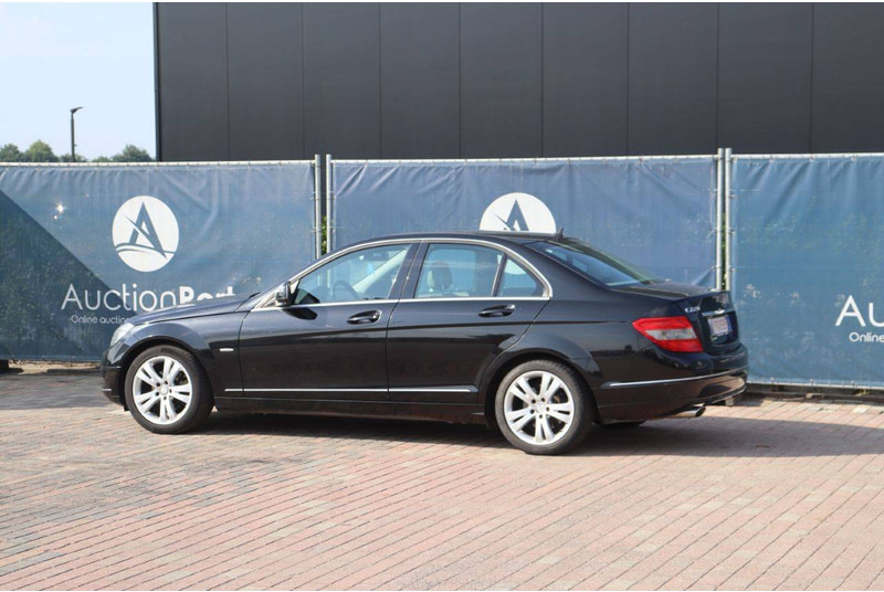 Mercedes-Benz C-Klasse 220 CDI - سيدان: صور 3 Mercedes-Benz C-Klasse 220 CDI - سيدان: صور 3