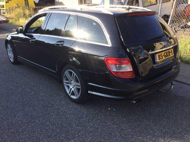 Mercedes-Benz C-Klasse 220 cdi - سيارة: صور 4 Mercedes-Benz C-Klasse 220 cdi - سيارة: صور 4