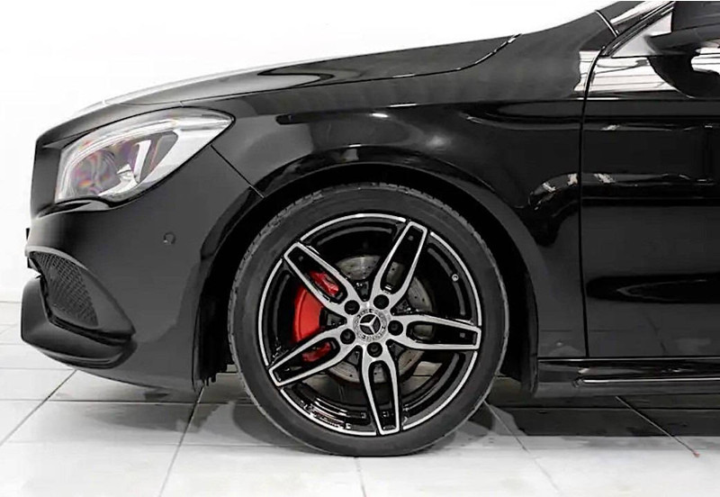 Mercedes-Benz CLA-Klasse (C117 - update) 180 Automatic - سيدان: صور 5 Mercedes-Benz CLA-Klasse (C117 - update) 180 Automatic - سيدان: صور 5