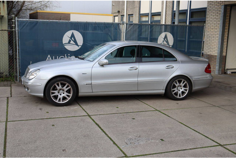 Mercedes-Benz E-Klasse 200 CDI - سيدان: صور 1 Mercedes-Benz E-Klasse 200 CDI - سيدان: صور 1